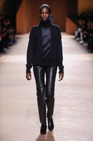 新生エルメス、ナデージュが作るエフォートレスな乗馬ワールド【15-16AWウィメンズ】