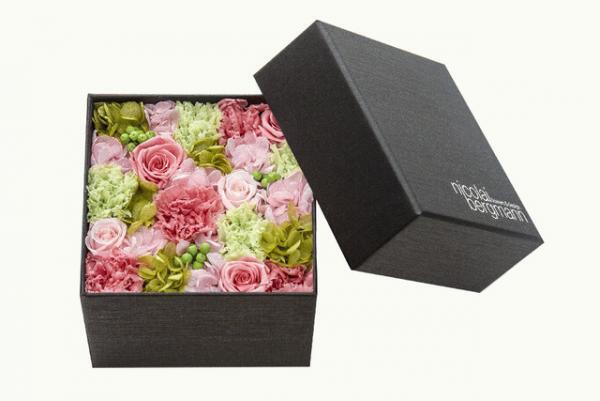 フラワーアーティストのニコライ・バーグマンがインプレス ICとコラボ。花が彩る限定セット登場