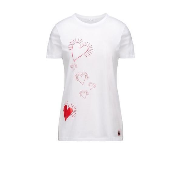 ステラ・マッカートニー、紛争地域で生きる子供達のためのチャリティーTシャツ限定発売