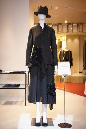 聖なる大麻布「麻世妙」でヨウジ、ミナ、mame、ケイタら伊勢丹限定アイテムを披露