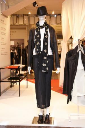 聖なる大麻布「麻世妙」でヨウジ、ミナ、mame、ケイタら伊勢丹限定アイテムを披露