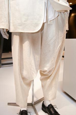 聖なる大麻布「麻世妙」でヨウジ、ミナ、mame、ケイタら伊勢丹限定アイテムを披露