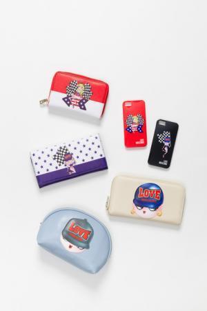 ラブモスキーノがルクアイーレに新ショップ、限定カラーTシャツも販売