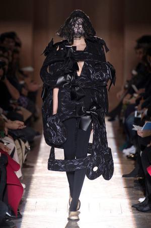 コムデギャルソンの「さようなら」【2015-16秋冬ウィメンズ】