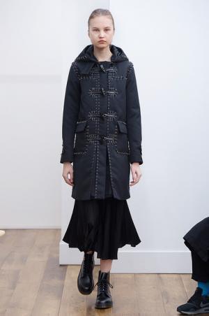 黒が増すノワール・ケイニノミヤ、初のショーで発表【2015-16秋冬ウィメンズ】