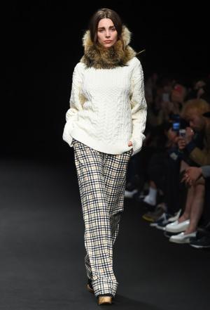 ビューティフルピープルの野生動物に包まるヴァージン【2015-16秋冬ウィメンズ】