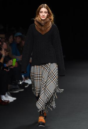 ビューティフルピープルの野生動物に包まるヴァージン【2015-16秋冬ウィメンズ】