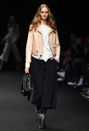 ビューティフルピープルの野生動物に包まるヴァージン【2015-16秋冬ウィメンズ】