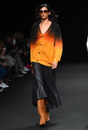 ビューティフルピープルの野生動物に包まるヴァージン【2015-16秋冬ウィメンズ】