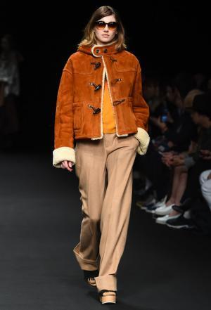 ビューティフルピープルの野生動物に包まるヴァージン【2015-16秋冬ウィメンズ】