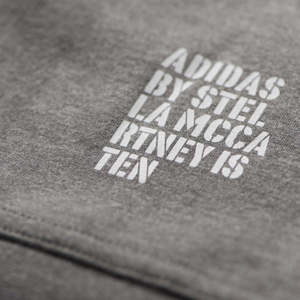 アディダスバイステラ・マッカートニーが10周年限定コレクションを展開