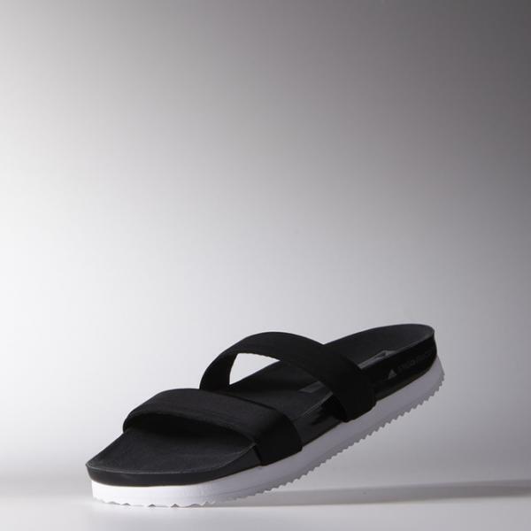 アディダスバイステラ・マッカートニーが10周年限定コレクションを展開