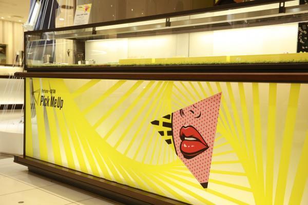 Perfume、新宿伊勢丹でアーカイブ衣装展示や限定アイテム展開。伊勢丹撮影MVも公開