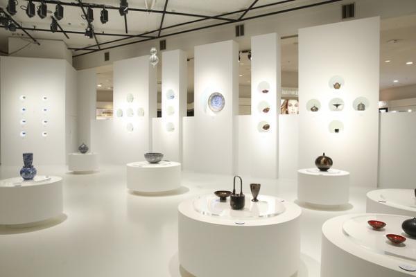 伊勢丹1階ステージを超絶技巧の漆と器がジャック