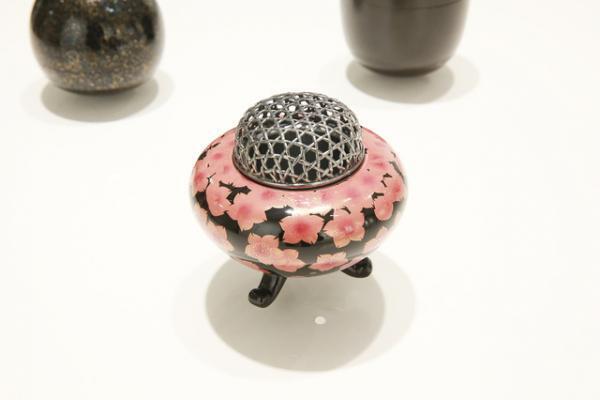 伊勢丹1階ステージを超絶技巧の漆と器がジャック