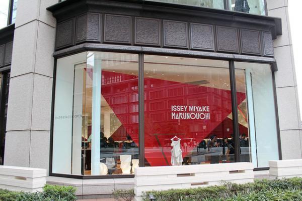 イッセイミヤケのプロダクトにフォーカスする丸の内店オープン