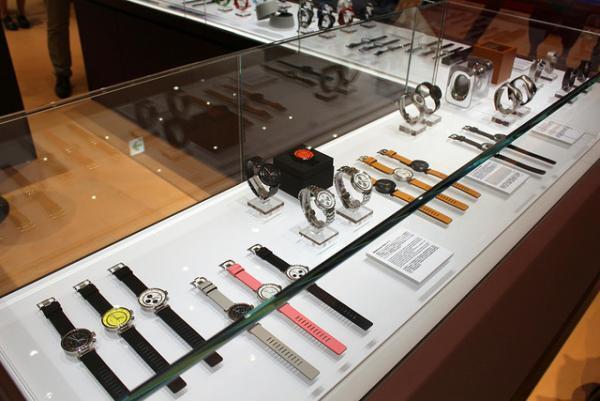 イッセイミヤケのプロダクトにフォーカスする丸の内店オープン