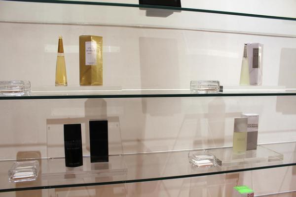 イッセイミヤケのプロダクトにフォーカスする丸の内店オープン