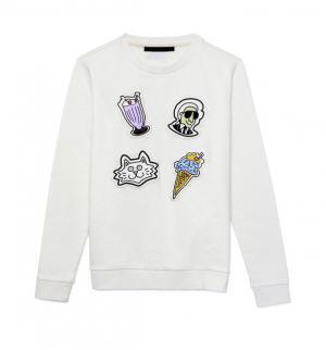 モチーフはカール・ラガーフェルド、イラストレーターのティファニー・クーパーとのコラボコレクション