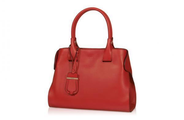 トッズ、ありのままに生きる自然な女性を映したケープ・バッグショートムービー