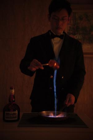 アンリ・シャルパンティエの旗艦店が銀座にオープン。スイーツと酒味わう大人の空間に