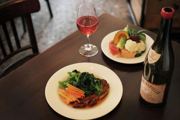 赤坂アークヒルズで過去最大蚤の市、エムエイチエルやSUPER dot MARKETなど80店舗が出店