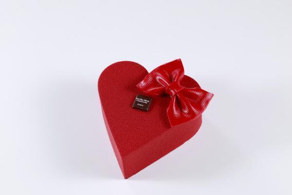 ハートのショコラとルージュのリボンで感謝する、ジャン＝ポール・エヴァン母の日コレクション