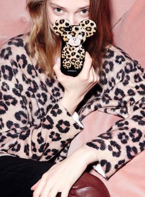 香水瓶のiPhoneケース「アイフォリア」がラフォーレ原宿に限定オープン