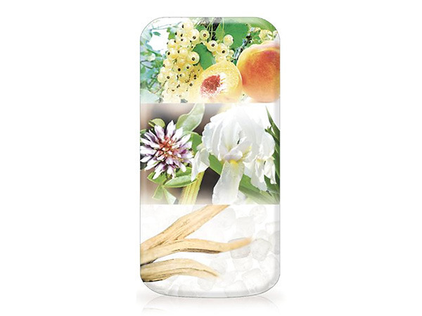 ジバンシイ新香水は、大胆に人生をPLAYする女子へ