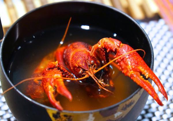 美味なるザリガニ＆トナカイ、伊勢丹北欧フェアの“珍料理”が人気