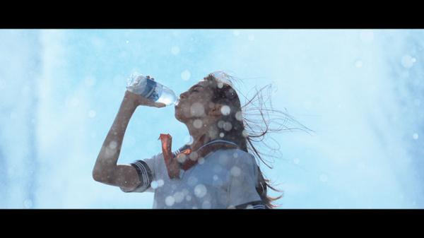 中条あやみがセーラー服で疾走する！ 「ポカリスエット」新CMは学生にエール