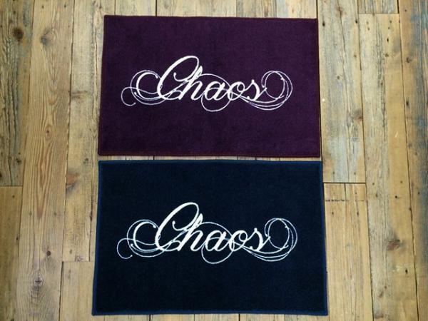 アンダーカバー、新宿伊勢丹で“旅”をテーマにポーターとコラボ。あのチェリーもTシャツに