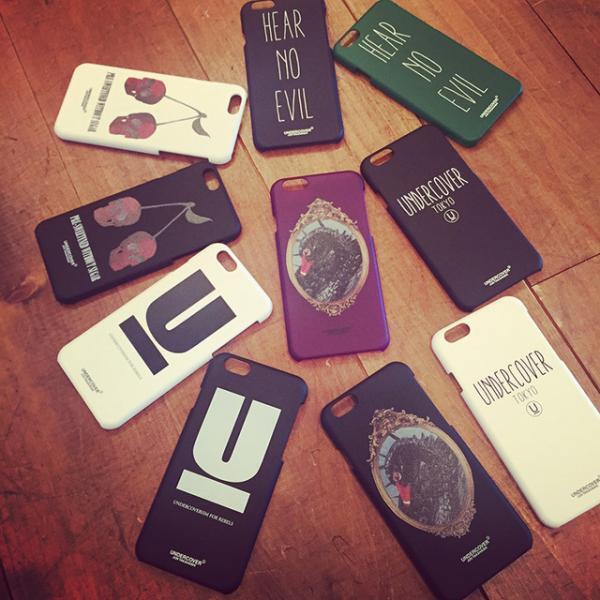 アンダーカバー、新宿伊勢丹で“旅”をテーマにポーターとコラボ。あのチェリーもTシャツに