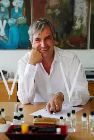 エルメスよりシノワズリ薫る新作オードトワレ「李氏の庭」