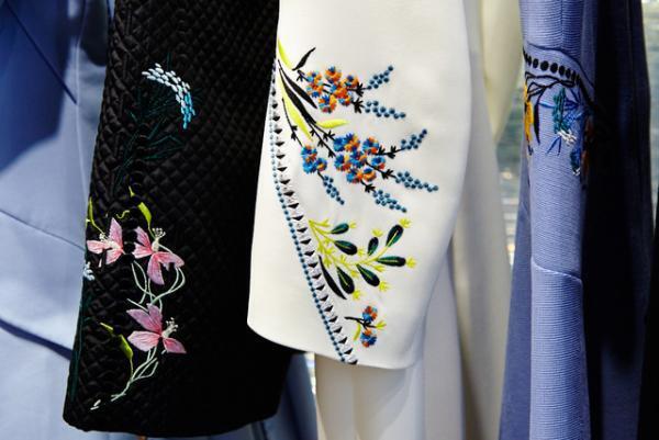 “花々は女性の次に美しい”--現代に受け継がれる、ムッシュ・ディオールの植物への深い愛