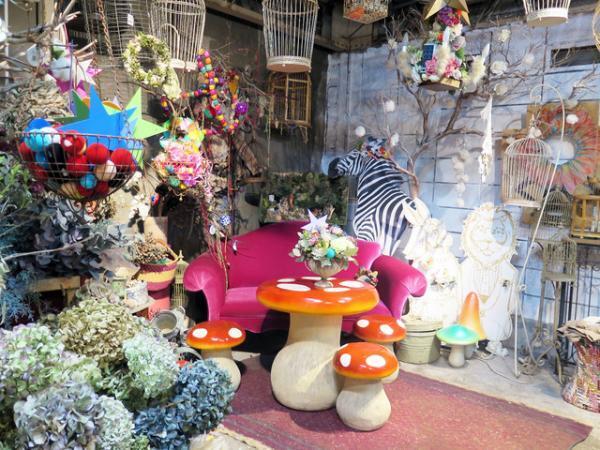 グリム童話に迷い込む、神楽坂の花屋「てん.」