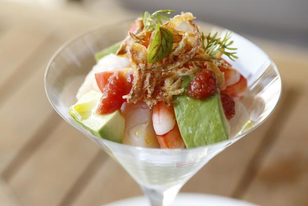 パレスホテル東京で夏の味覚を堪能、サマースイーツやカクテルを夏季限定発売