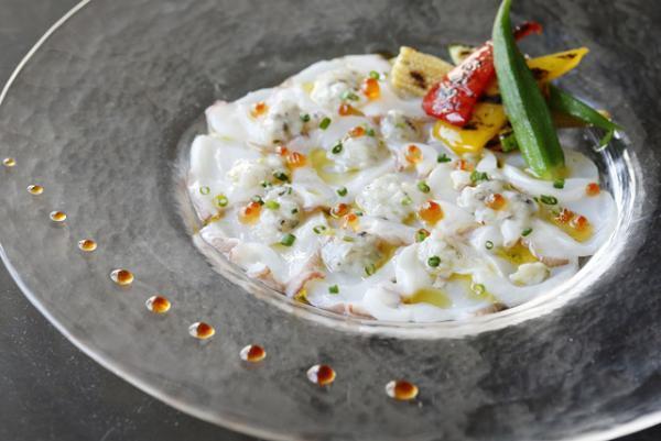 パレスホテル東京で夏の味覚を堪能、サマースイーツやカクテルを夏季限定発売