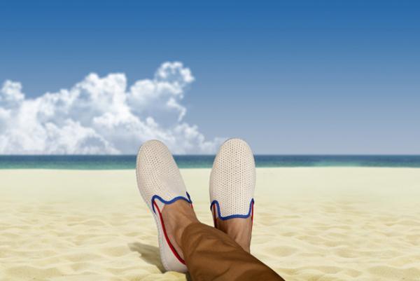 スリッポン「リヴィエラ」がInstagramキャンペーン、毎月10名にシューズプレゼント