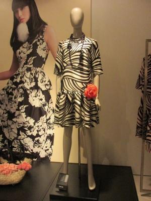 ドレスキャンプ岩谷俊和がTO BE CHICで初コレクション、三陽商会15-16AW展示会で発表