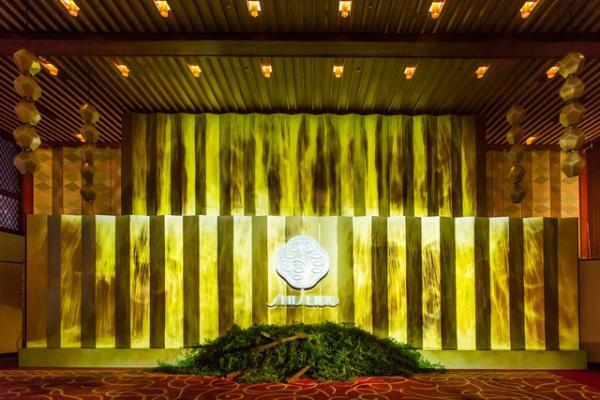 資生堂、改築前のホテルオークラでパーティー開催。チームラボのプロジェクションマッピングも登場