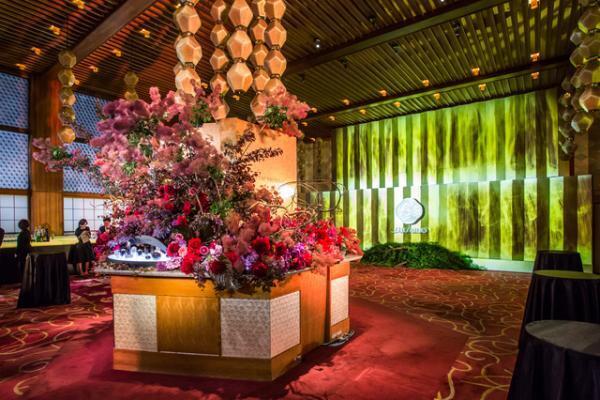 資生堂、改築前のホテルオークラでパーティー開催。チームラボのプロジェクションマッピングも登場