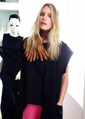 「クロエ」新作フレグランス発売。キャンペーンモデルに文豪ヘミングウェイのひ孫