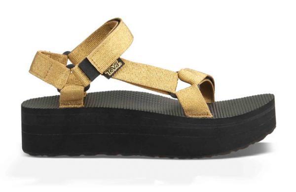 スポーツサンダル「テバ」から初の厚底ソールモデル登場
