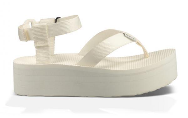 スポーツサンダル「テバ」から初の厚底ソールモデル登場