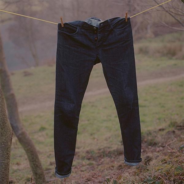 英国発デニム「BLAAK」が国内初ポップアップ、“クリスタルヒーリング”を取り入れたコレクション