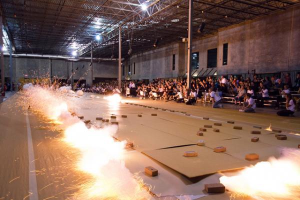 “爆発のアーティスト”蔡國強の国内7年ぶり大規模個展が横浜美術館で開催