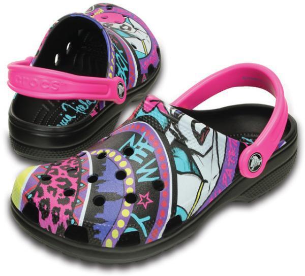 クロックスが『SATC』『プラダを着た悪魔』のパトリシア・フィールドとコラボ