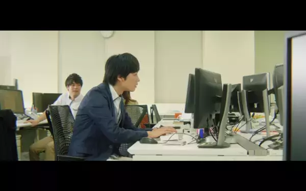 父の日に“気持ちよい”下着のプレゼント。ワコールが動画「戦うパパへ、勝負パンツを」製作