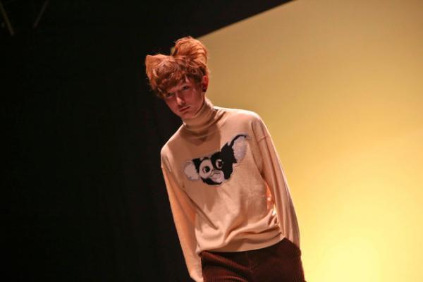 MILK、MILK BOY全88ルックのランウエイショーを原宿で披露。ハロウィン、グレムリン、エンジェルなど5つのキーワードで構成